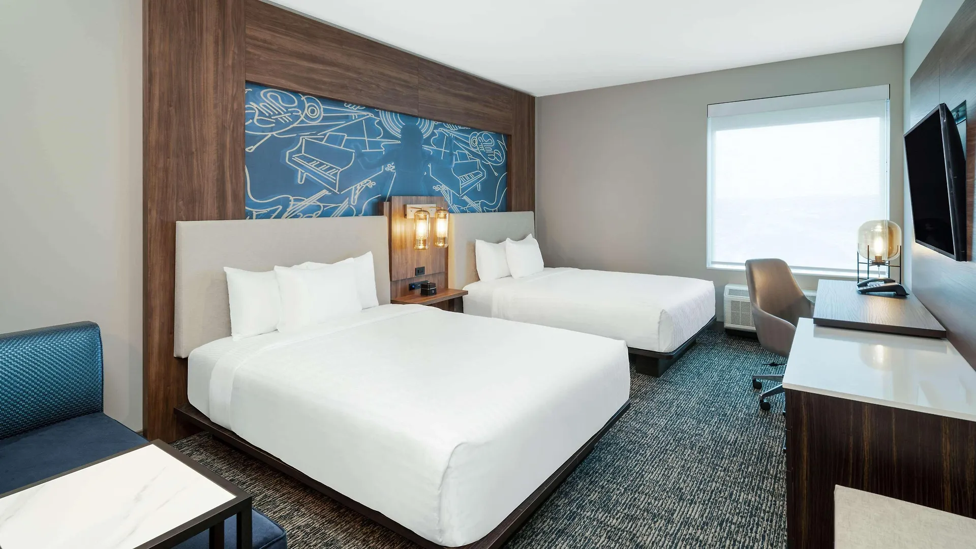 La Quinta Inn & Suites By Wyndham Nashville Downtown Stadium 3*,
